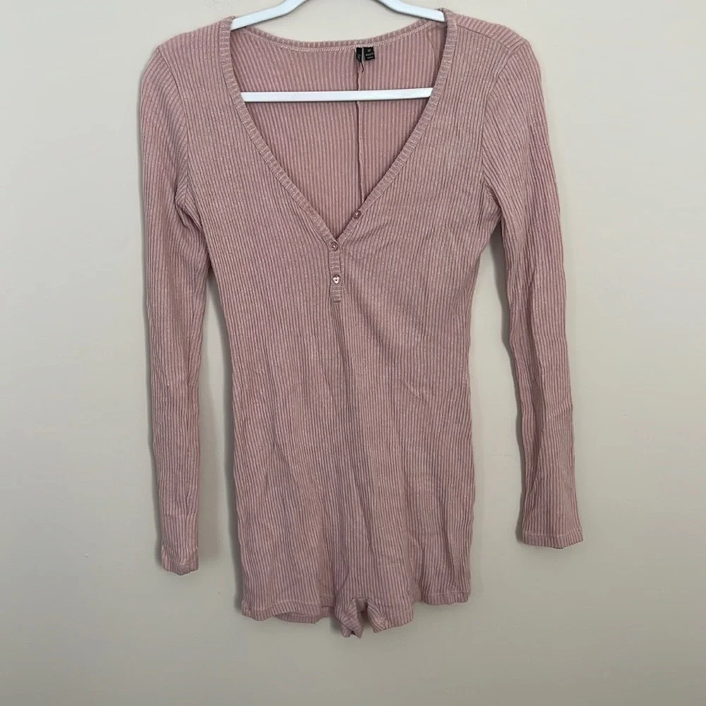 FASHION Nova l Long Sleeve Romper - Picture 1 of 5